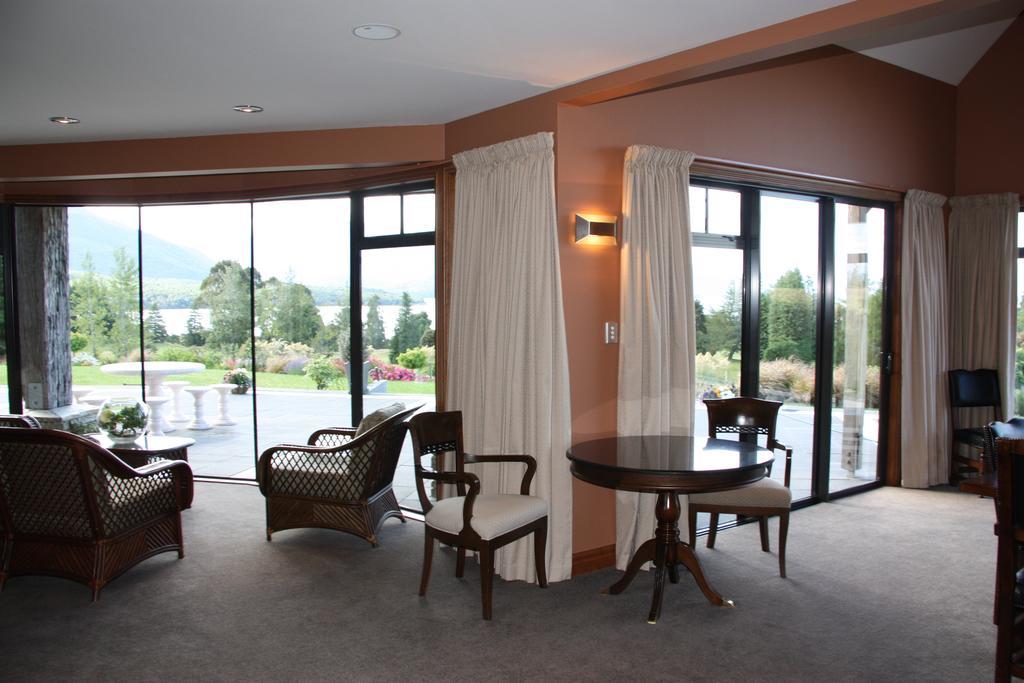 Dock Bay Lodge Те-Анау Экстерьер фото
