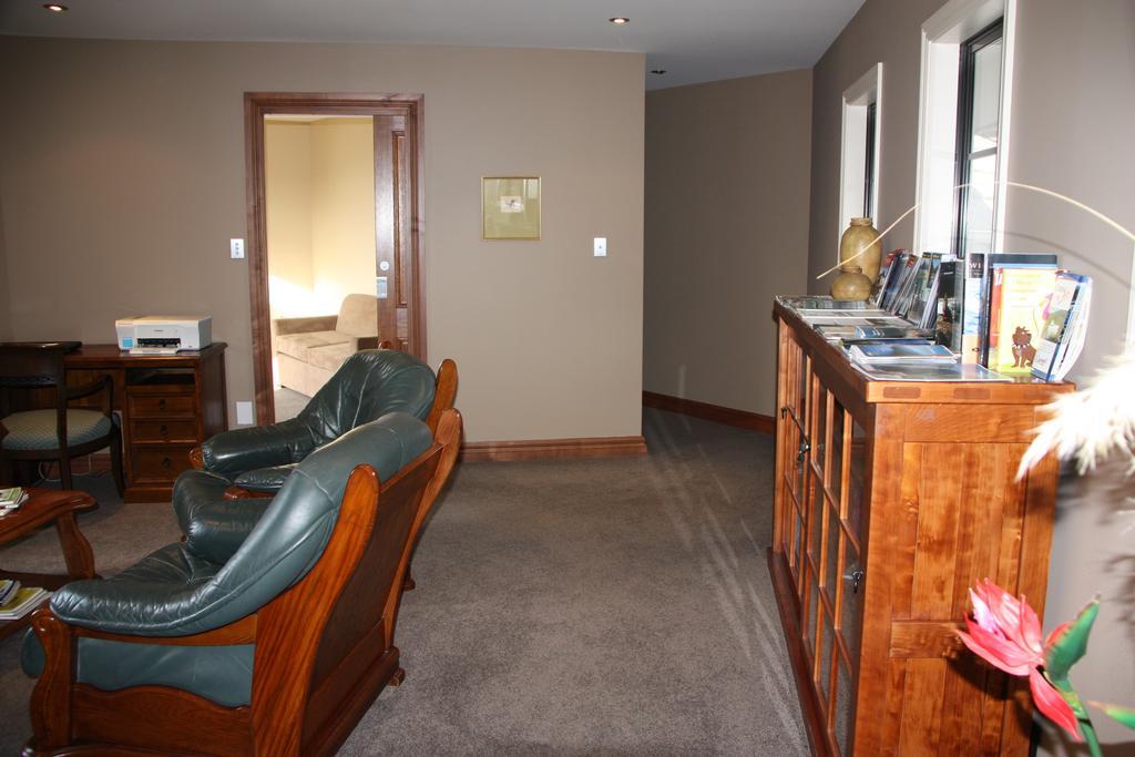 Dock Bay Lodge Те-Анау Экстерьер фото