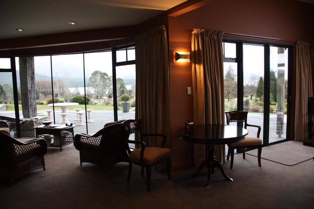 Dock Bay Lodge Те-Анау Экстерьер фото