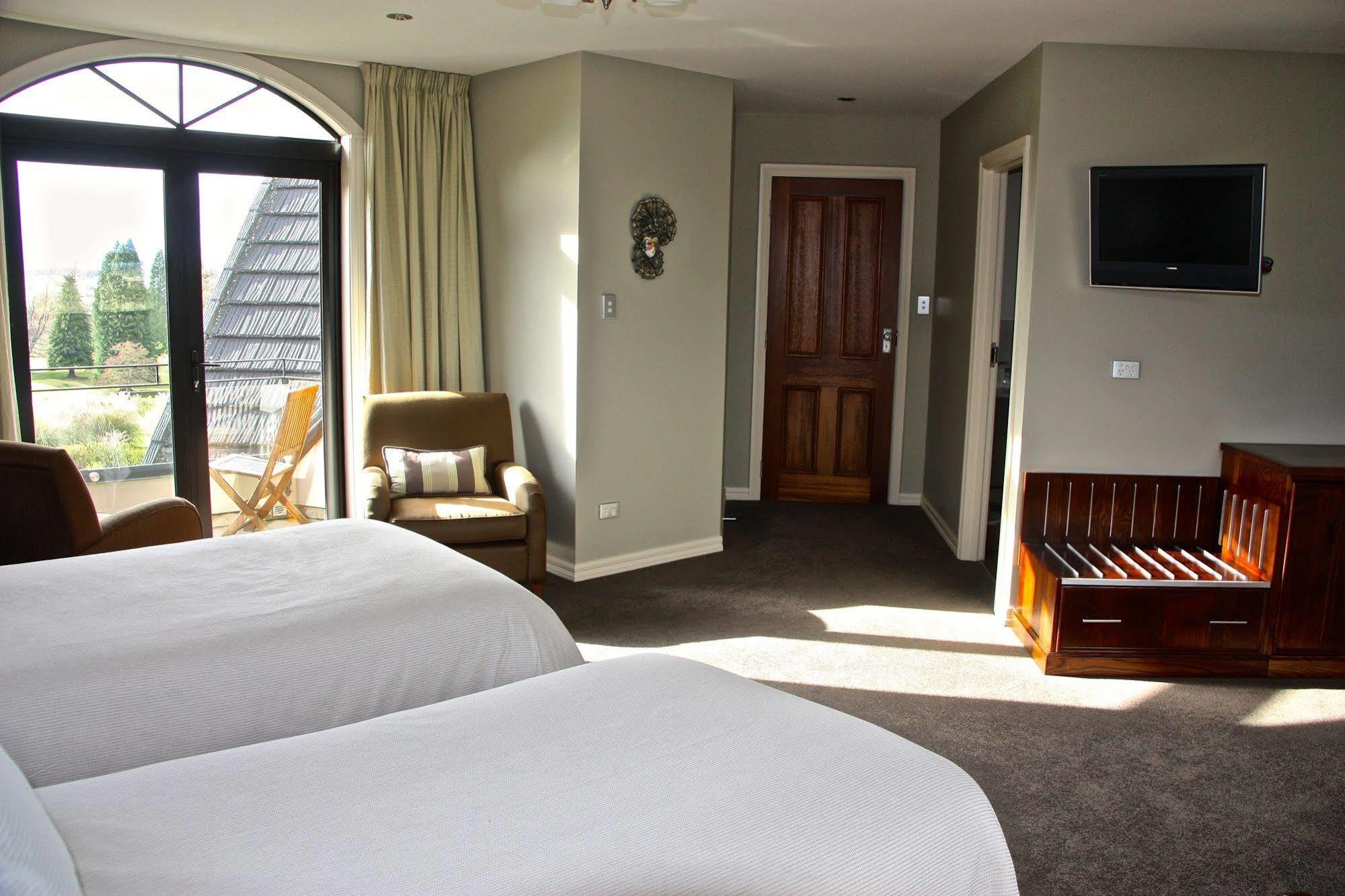 Dock Bay Lodge Те-Анау Экстерьер фото