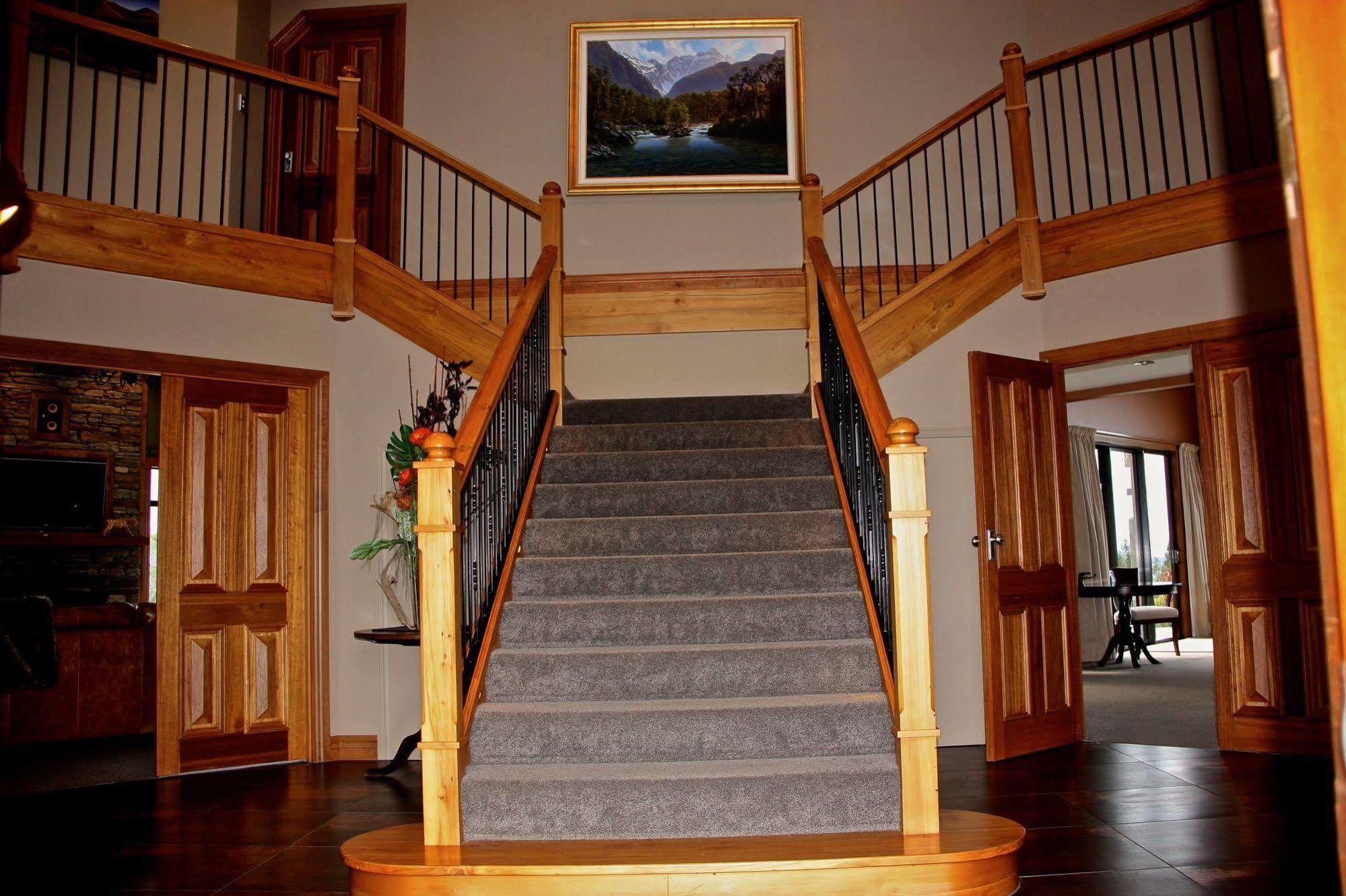 Dock Bay Lodge Те-Анау Экстерьер фото